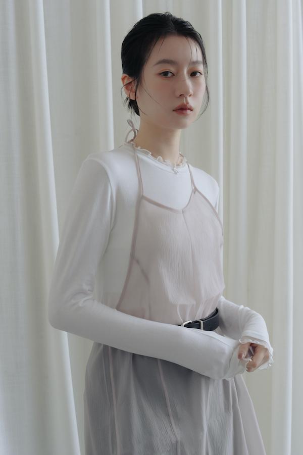 木耳薄紗滾邊天絲上衣(白) 