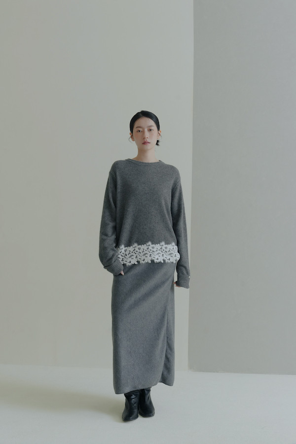 下擺蕾絲純羊毛上衣(灰) 