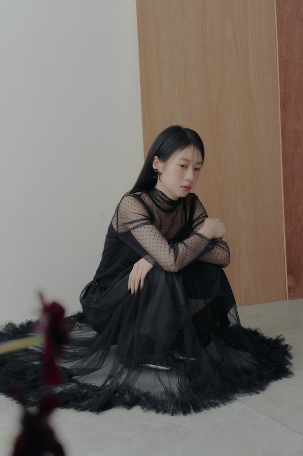 波點透膚感綁帶上衣(黑) 