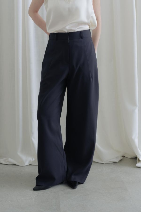 後腰鬆緊落地西裝褲(黑) 