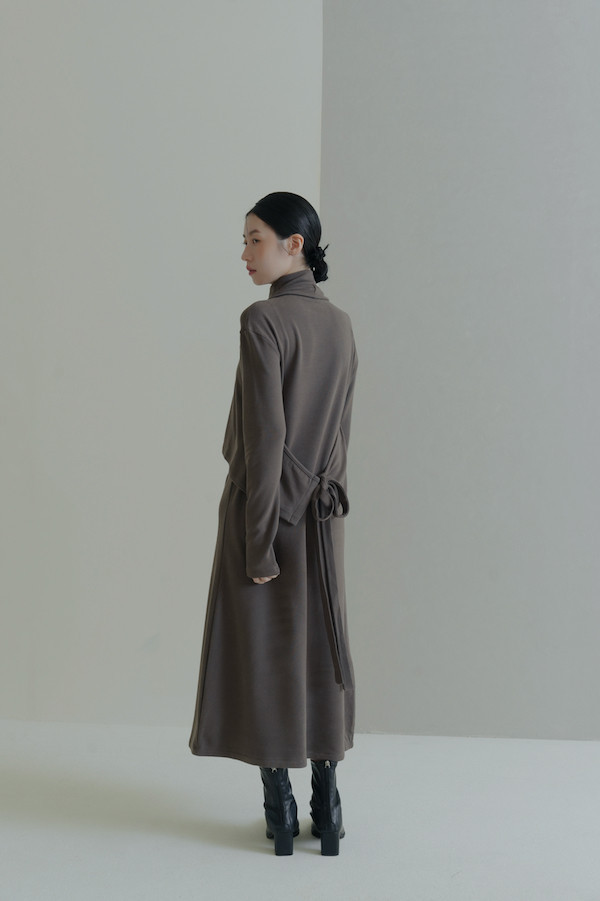 設計感兩件式造型洋裝(深棕) 