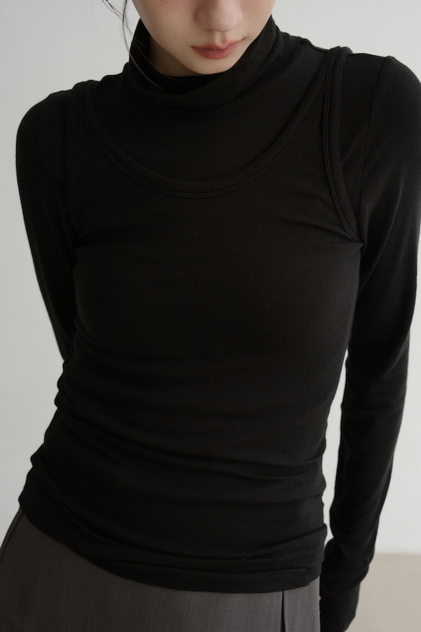 後領開衩附背心上衣(黑) 