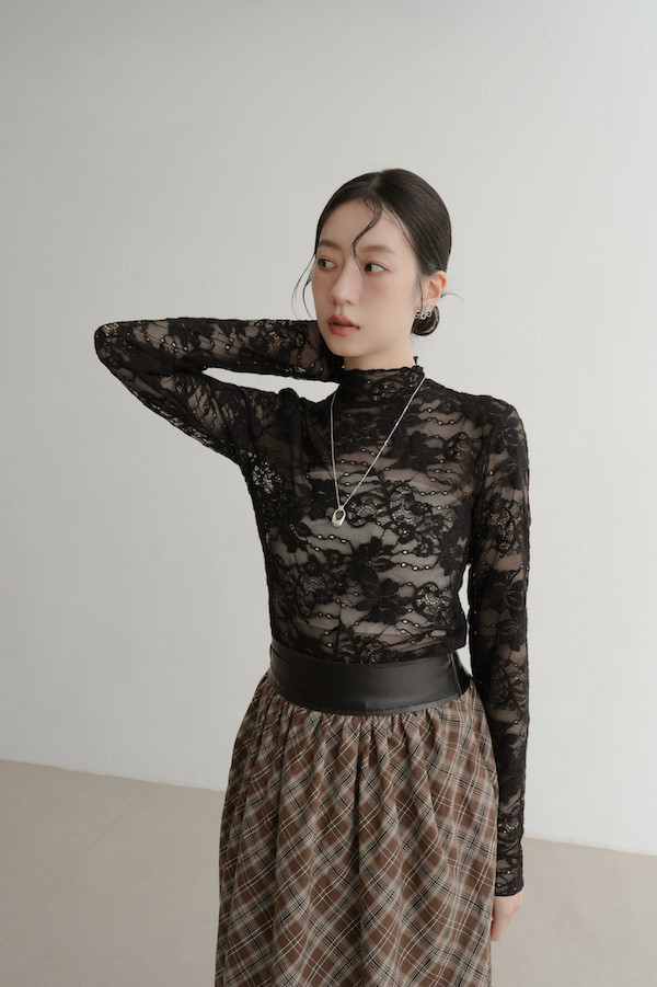細緻花朵蕾絲打底衣(黑) 