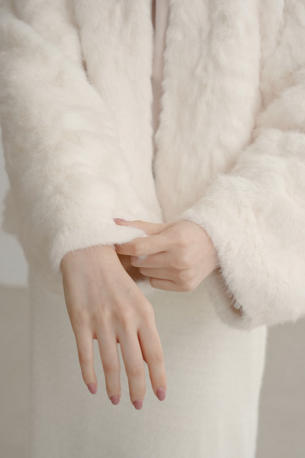 親膚保暖毛毛外套(白) 