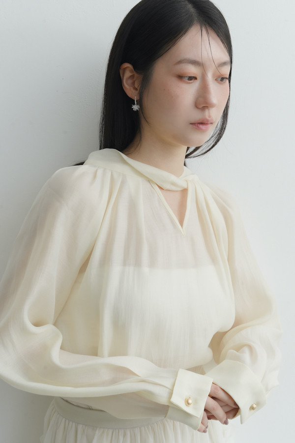 扭轉綁帶天絲上衣(米白) 