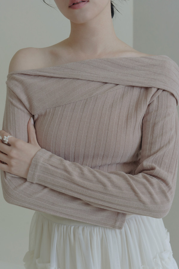 不規則卡肩坑條紋上衣(杏) 