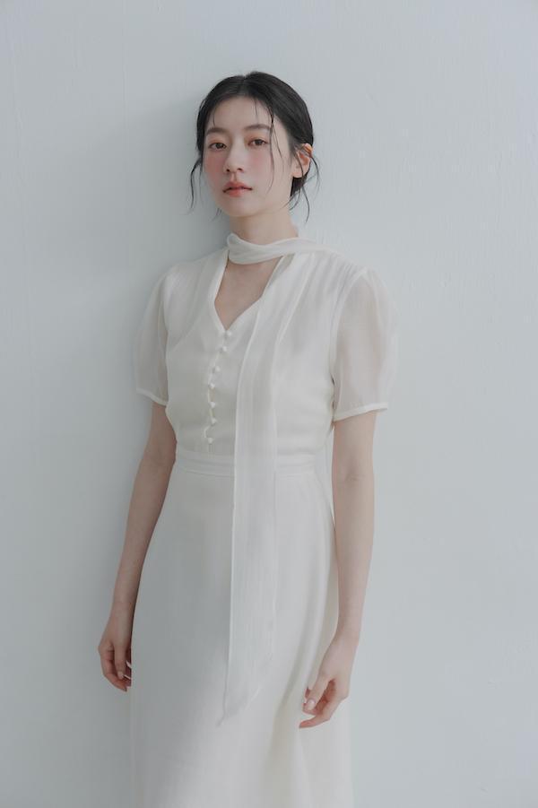 領巾小包袖天絲洋裝(米白) 