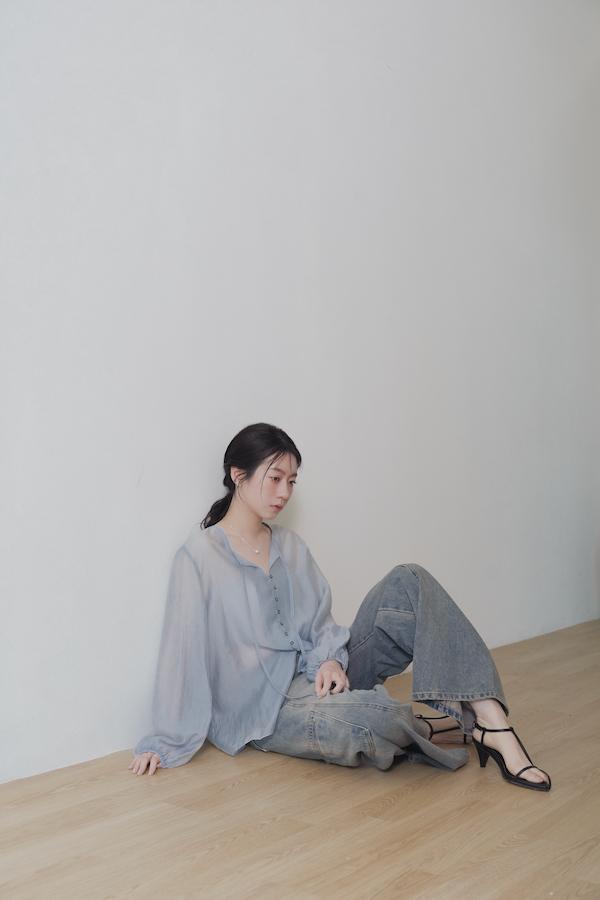 微透肌直紋天絲上衣(淺藍) 