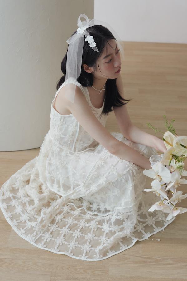 快閃-法式立體花朵紗剪裁洋裝(米白) 