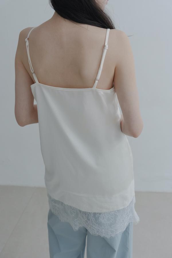 法國蕾絲肩帶緞面裙(白) 