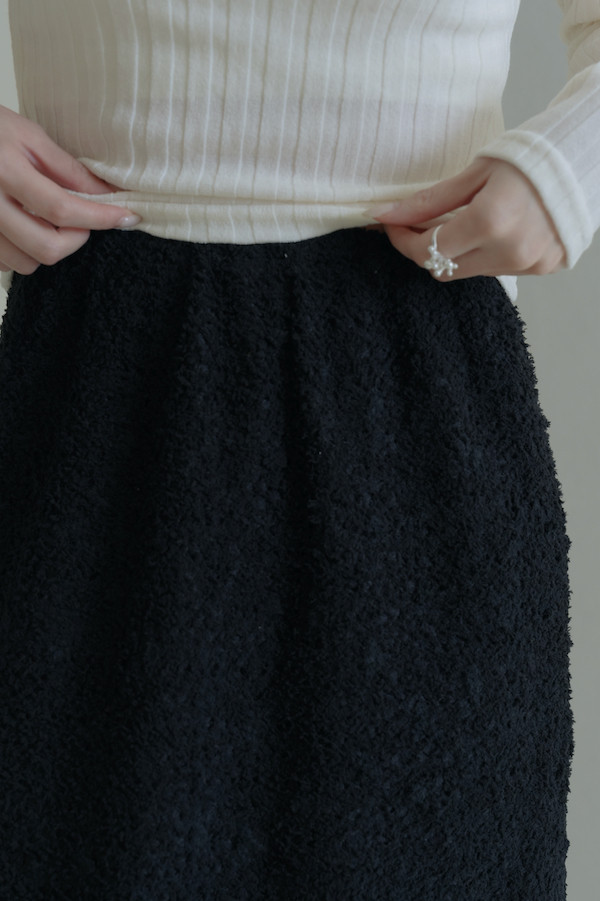 立體球球毛絨感長裙(黑) 
