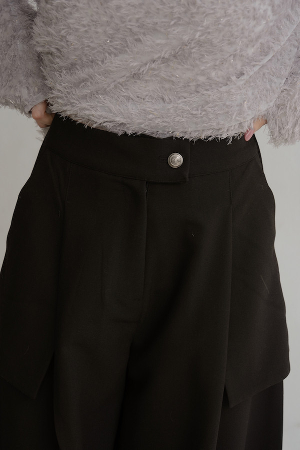 兩側釘釦設計長褲(黑) 