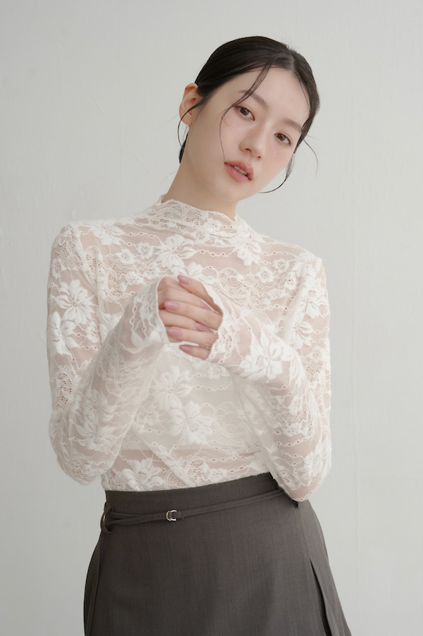 細緻花朵蕾絲打底衣(白) 