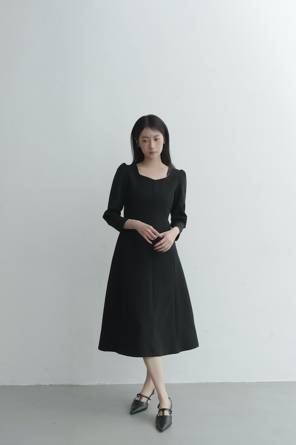七分袖剪裁設計長洋裝(黑) 