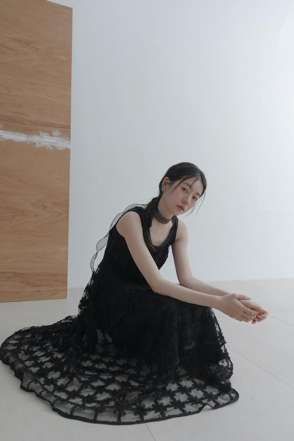 法式立體花朵紗剪裁洋裝(黑) 