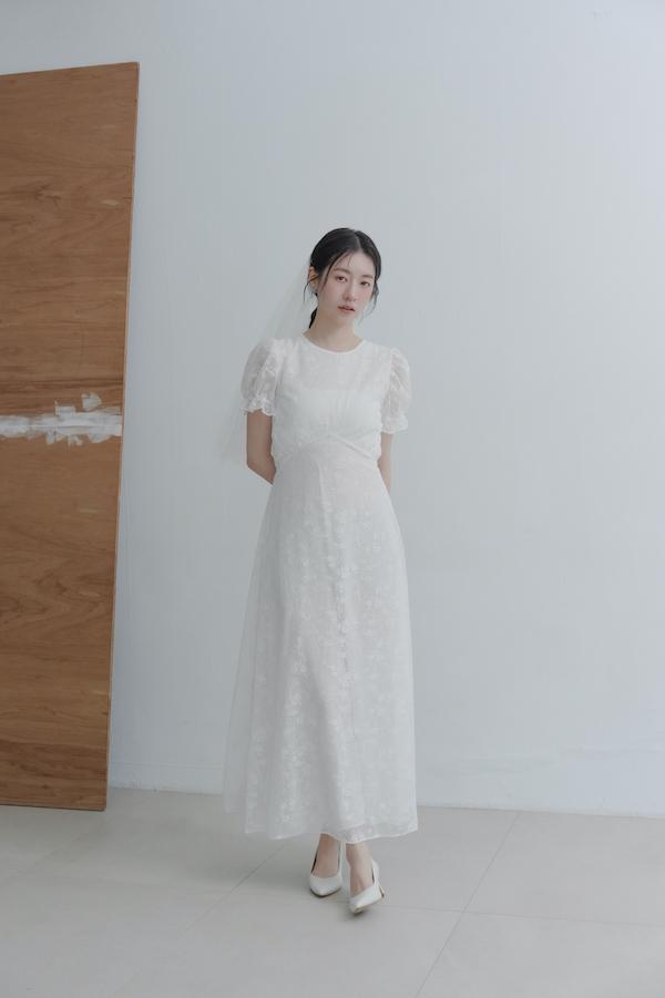 春日小花刺繡長洋裝(白) 