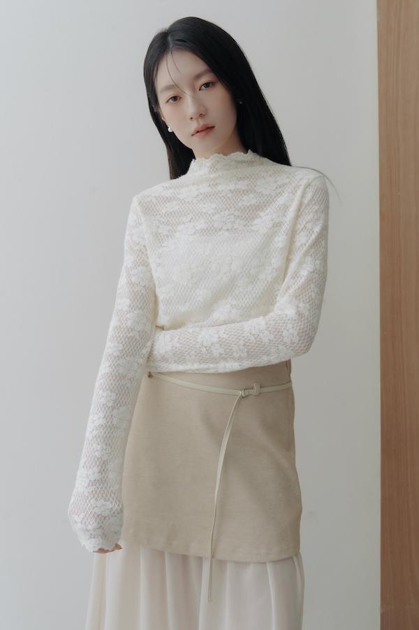 包領花朵蕾絲上衣(白) 