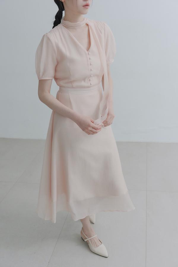 領巾小包袖天絲洋裝(淺粉) 