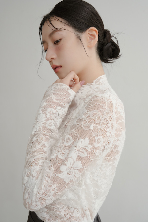 細緻花朵蕾絲打底衣(白) 