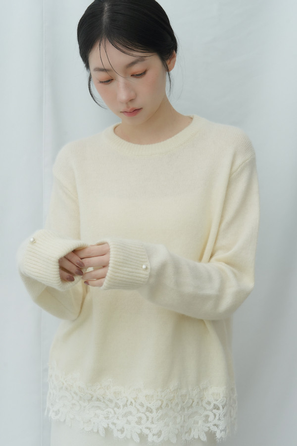 下擺蕾絲純羊毛上衣(白) 