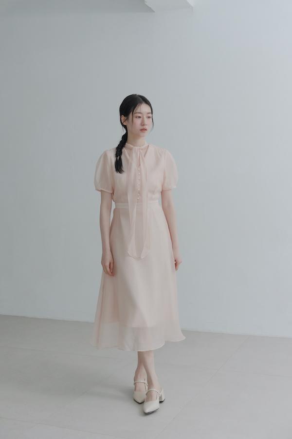 領巾小包袖天絲洋裝(淺粉) 