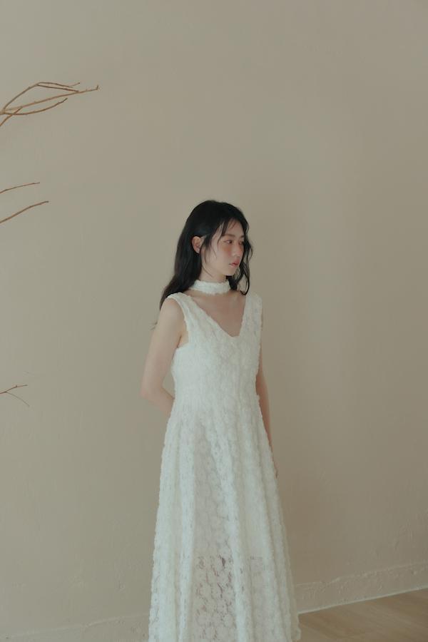 立體花朵蕾絲Ｖ領輕婚紗(白) 