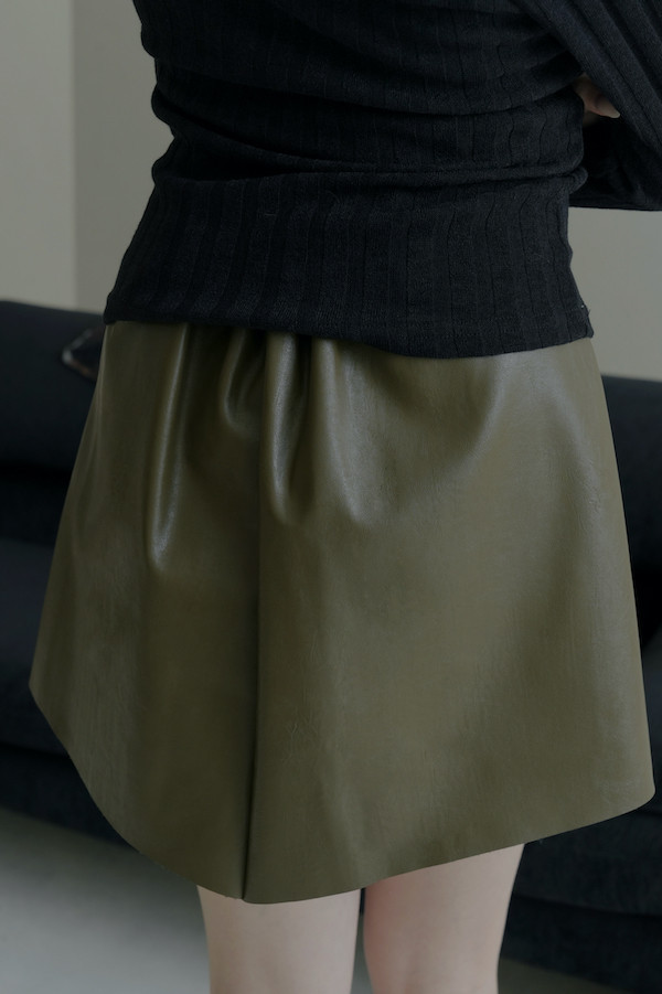 設計感皮革短褲裙(橄欖綠) 