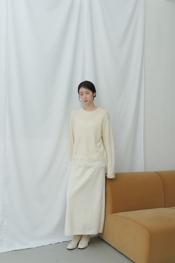 下擺蕾絲純羊毛上衣(白) 