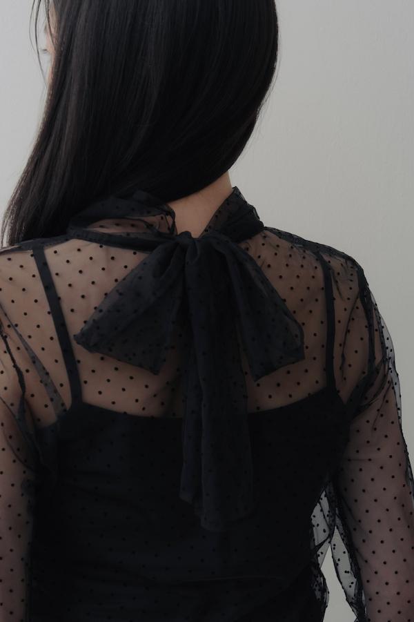 波點透膚感綁帶上衣(黑) 