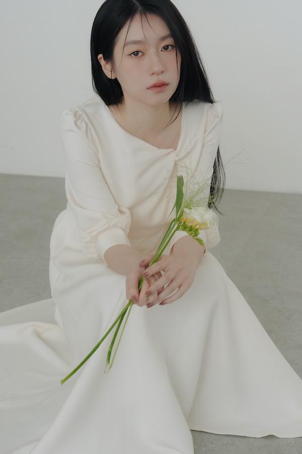 領口扭結七分袖洋裝(白) 