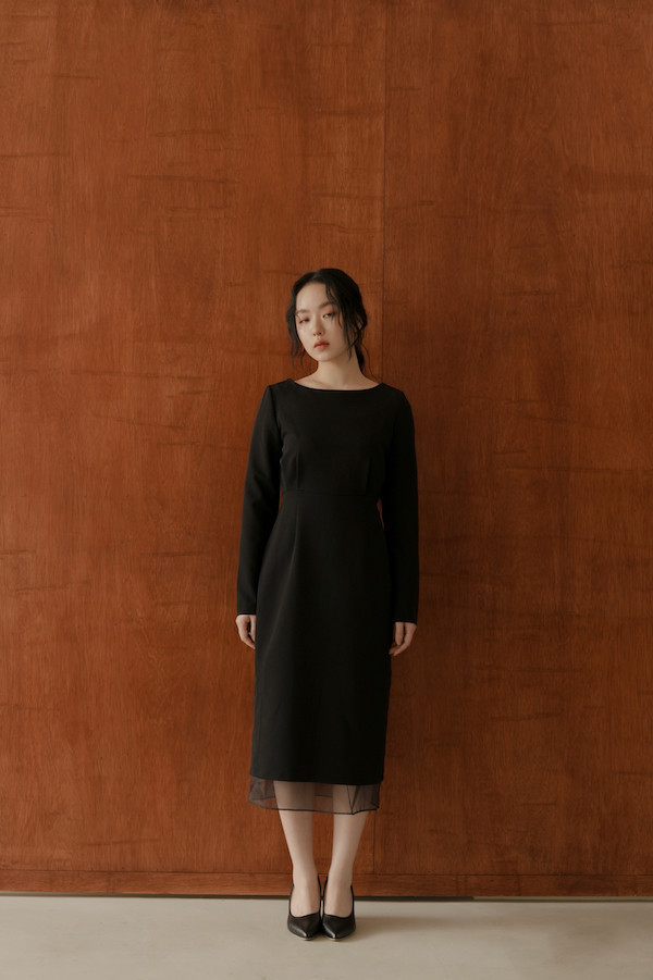 下襬透紗船型領小洋裝(黑) 
