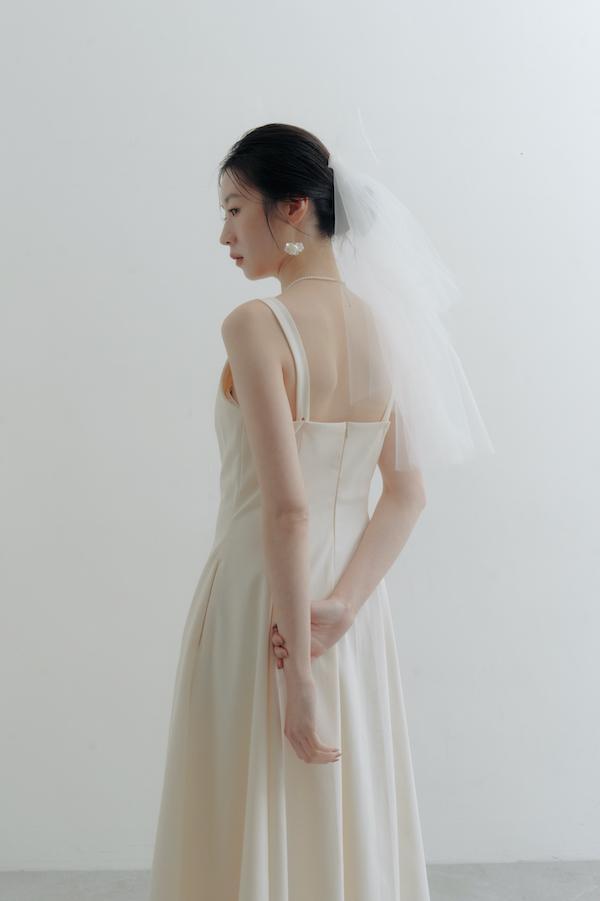 微方領赫本收腰長洋裝(米) 