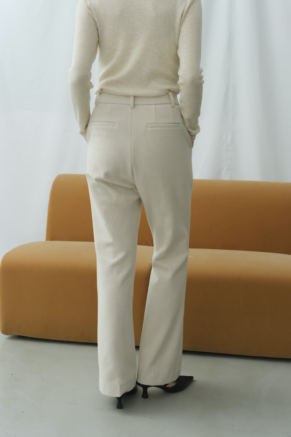 小喇叭羊毛修身長褲(米白) 