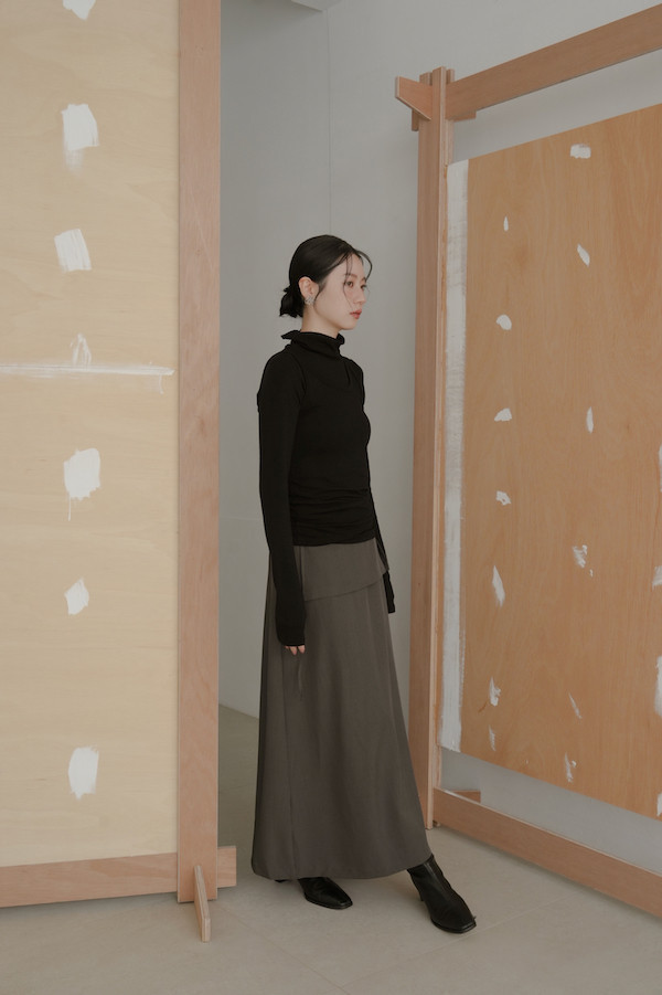 後領開衩附背心上衣(黑) 