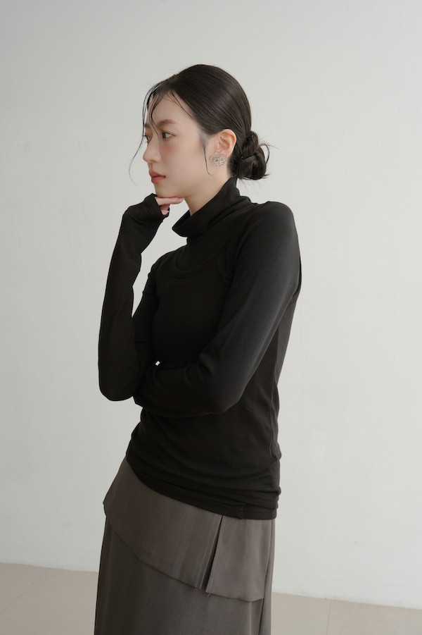 後領開衩附背心上衣(黑) 