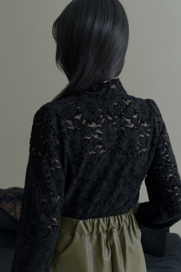法式蕾絲花朵袖上衣(黑) 