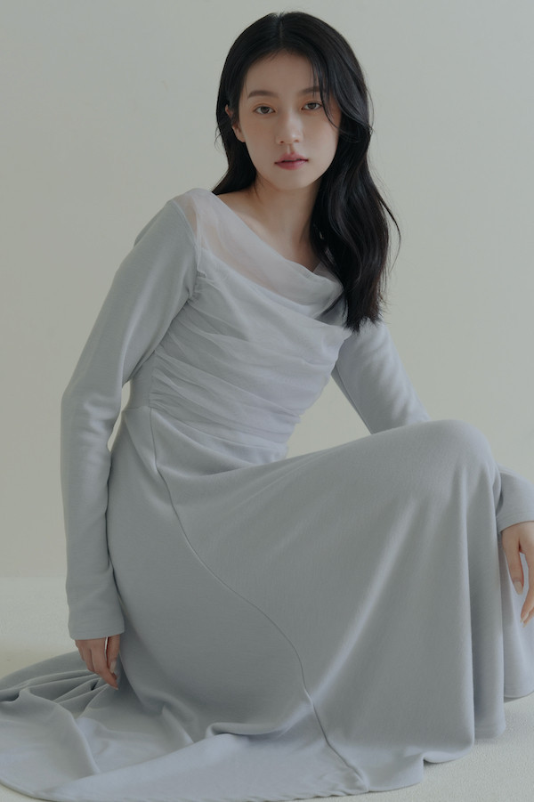 垂領抓褶網紗長洋裝(淺藍) 