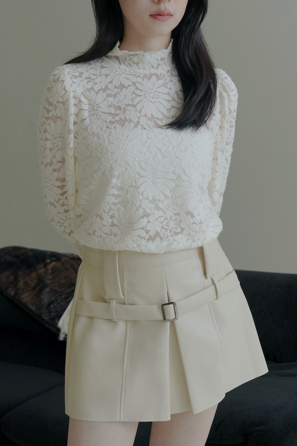 法式蕾絲花朵袖上衣(白) 