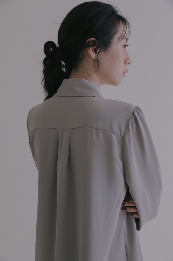 【SALE】印花領巾設計襯衫(灰) 