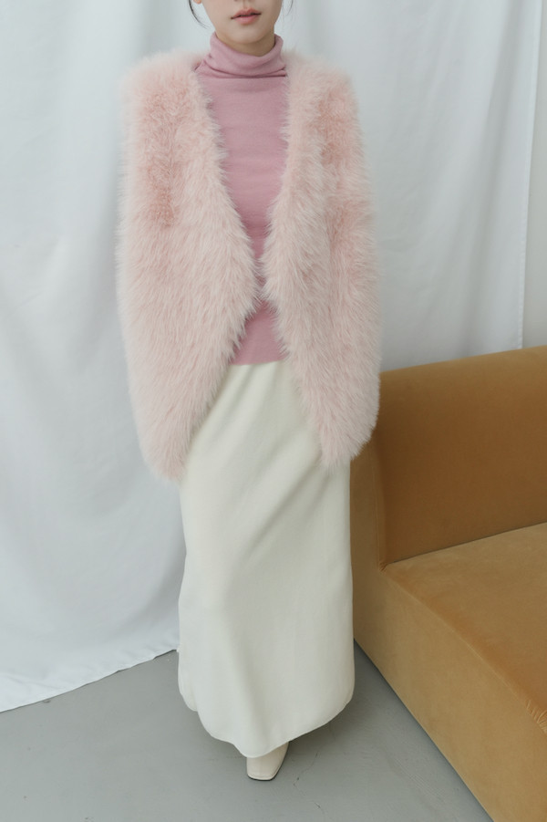 毛絨感Ｖ領光澤背心+上衣(粉) 