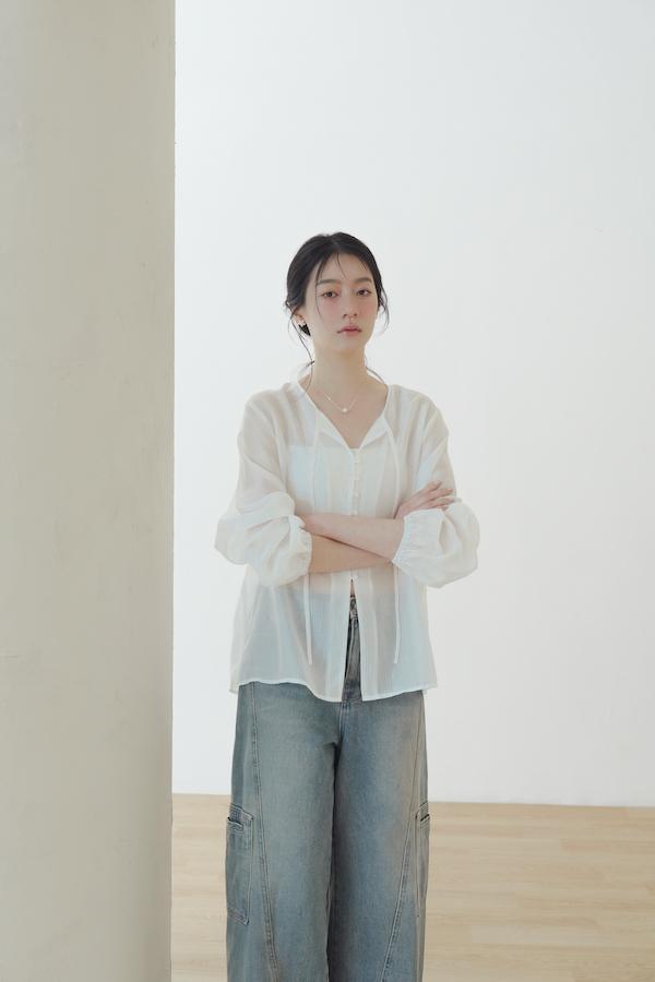 微透肌直紋天絲上衣(白) 