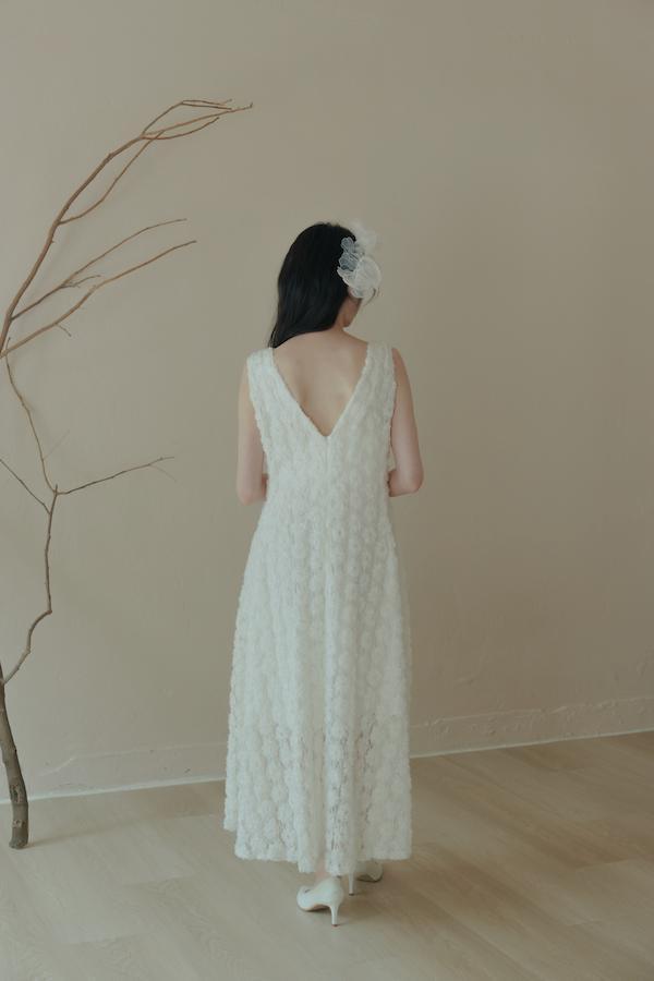立體花朵蕾絲Ｖ領輕婚紗(白) 