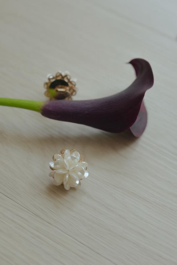 立體切割花片金色耳扣 