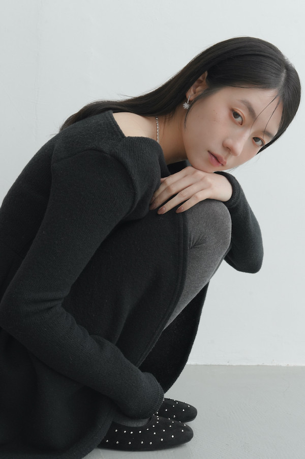 刷毛垂領設計短洋裝(黑) 