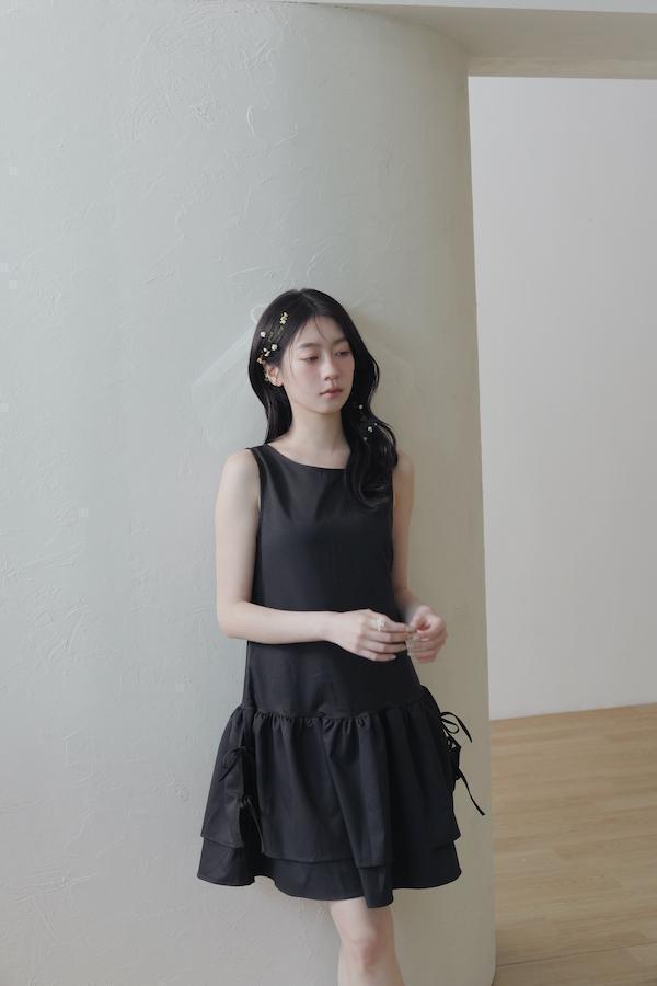 快閃-層次下襬側邊綁帶背心裙(黑) 