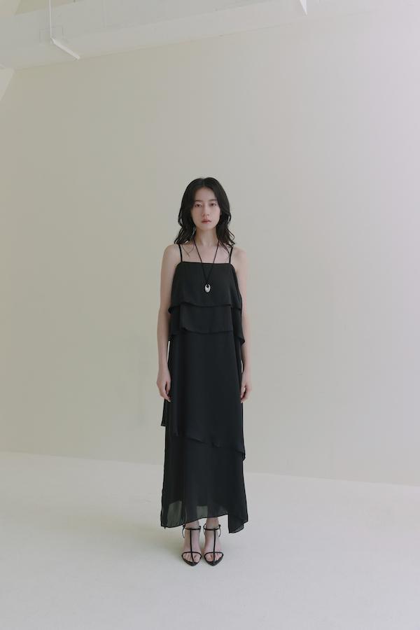 【SALE】微光澤感層次綁帶長洋裝(黑) 