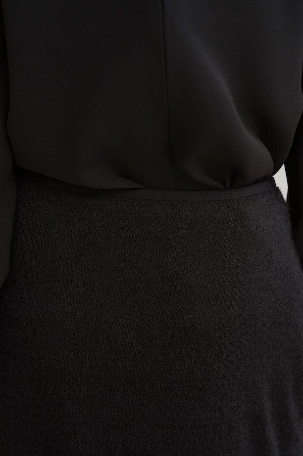 下擺蕾絲彈性長裙(黑) 