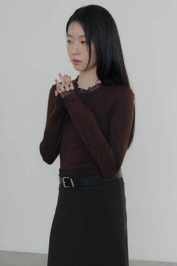 木耳薄紗滾邊天絲上衣(深咖) 