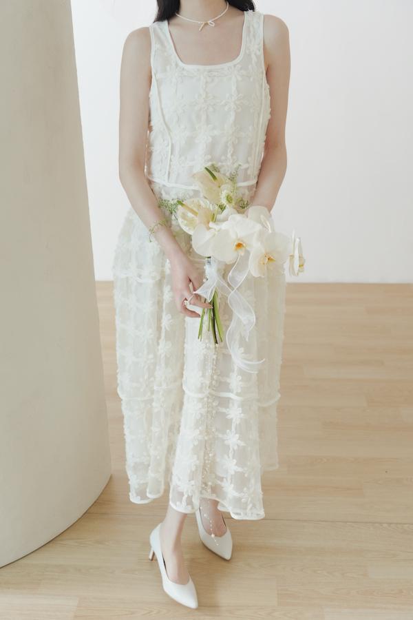 法式立體花朵紗剪裁洋裝(米白) 