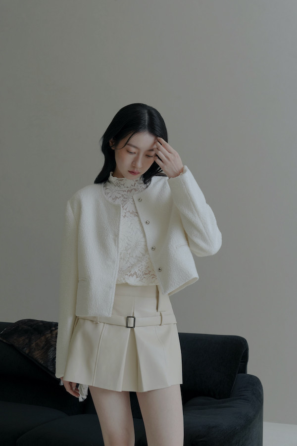 簡約圓釦小香風外套(米白) 